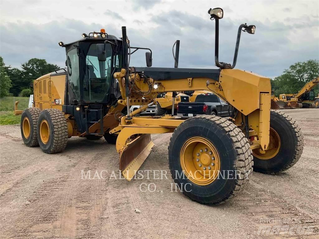 CAT 140 M2 Równiarki
