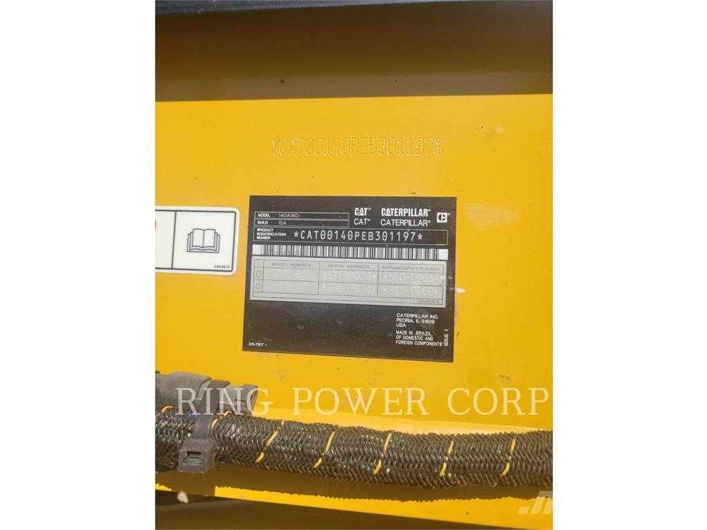 CAT 140AWD CS Równiarki