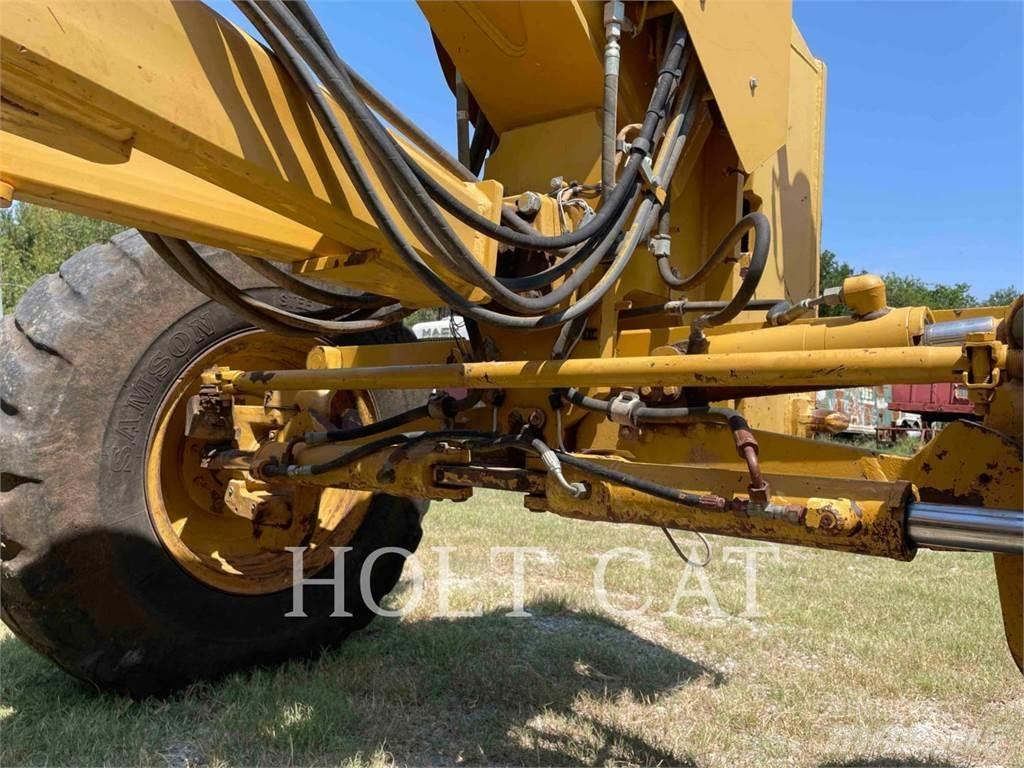 CAT 140M Równiarki