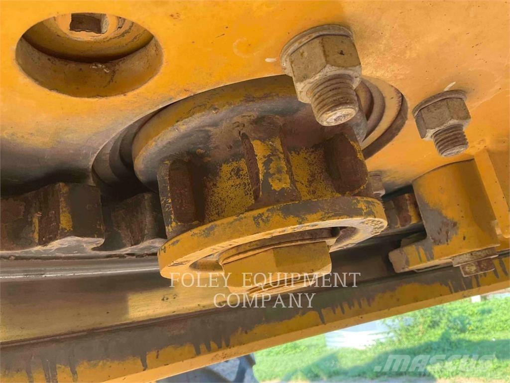 CAT 140M Równiarki
