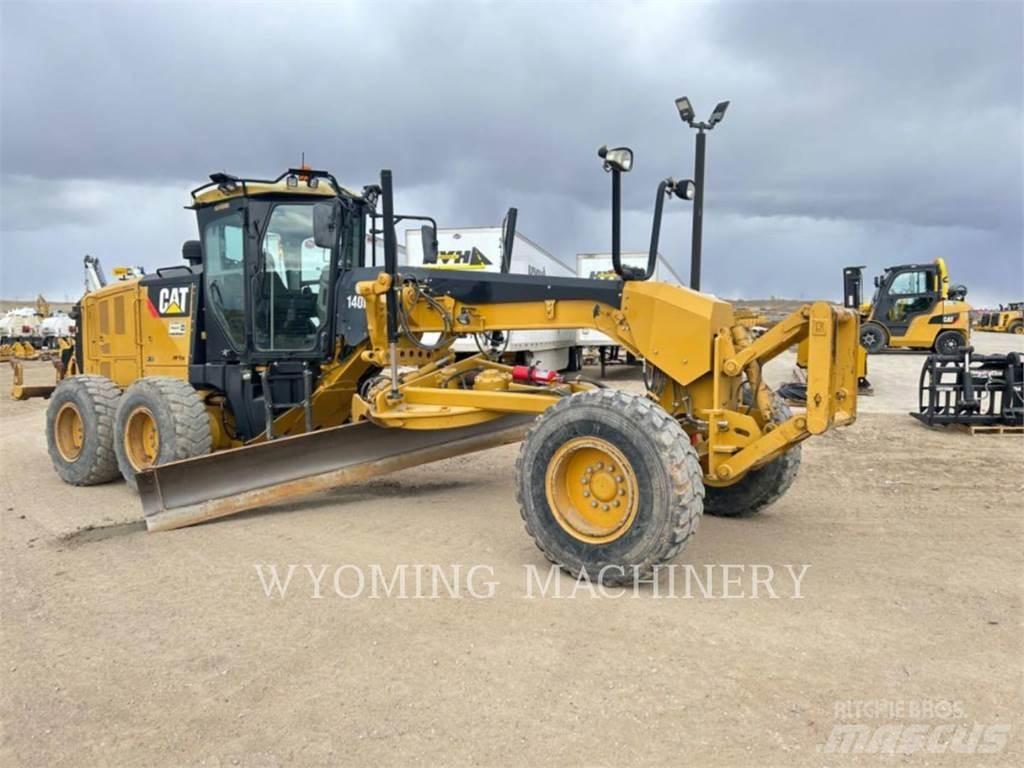 CAT 140M 2 Równiarki