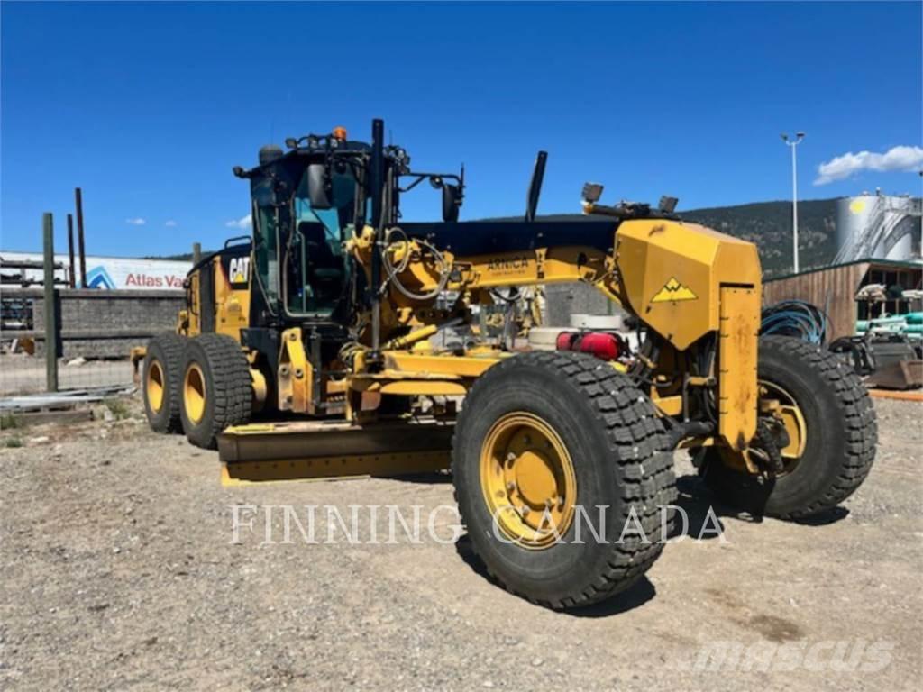 CAT 140M AWD Równiarki