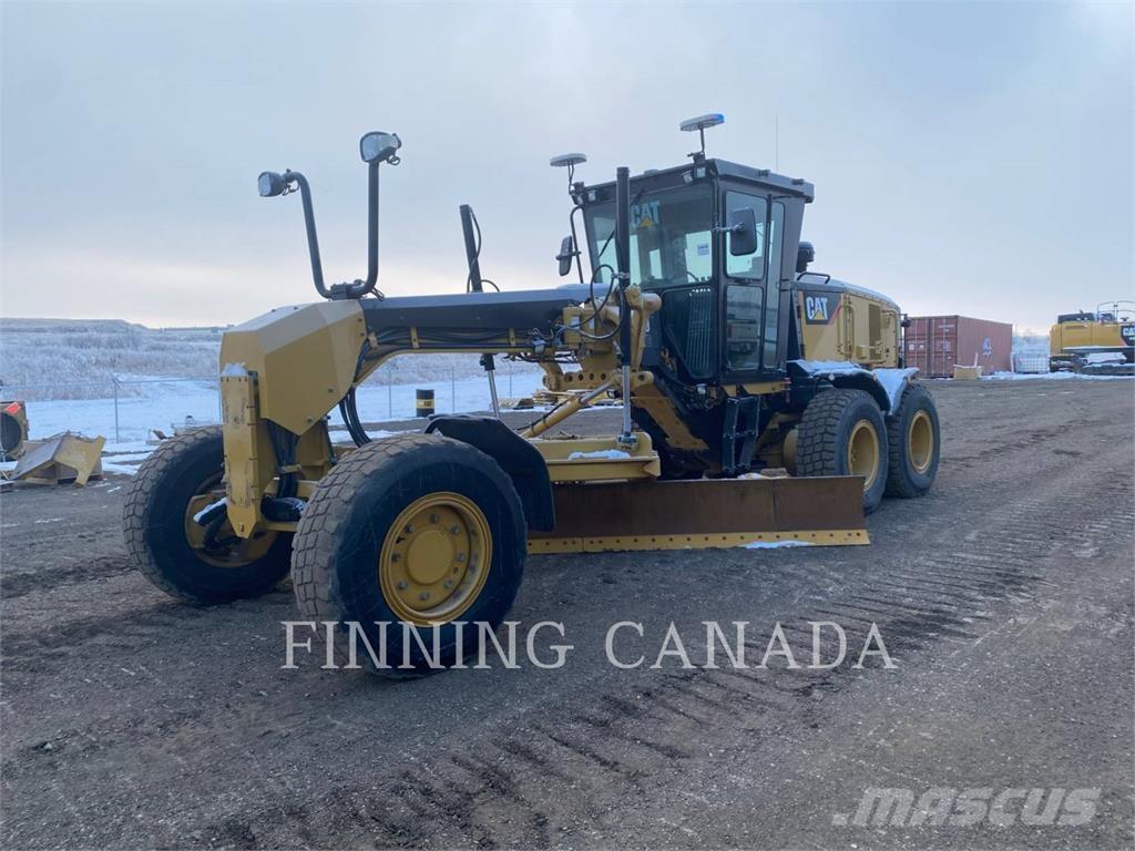CAT 140M AWD Równiarki