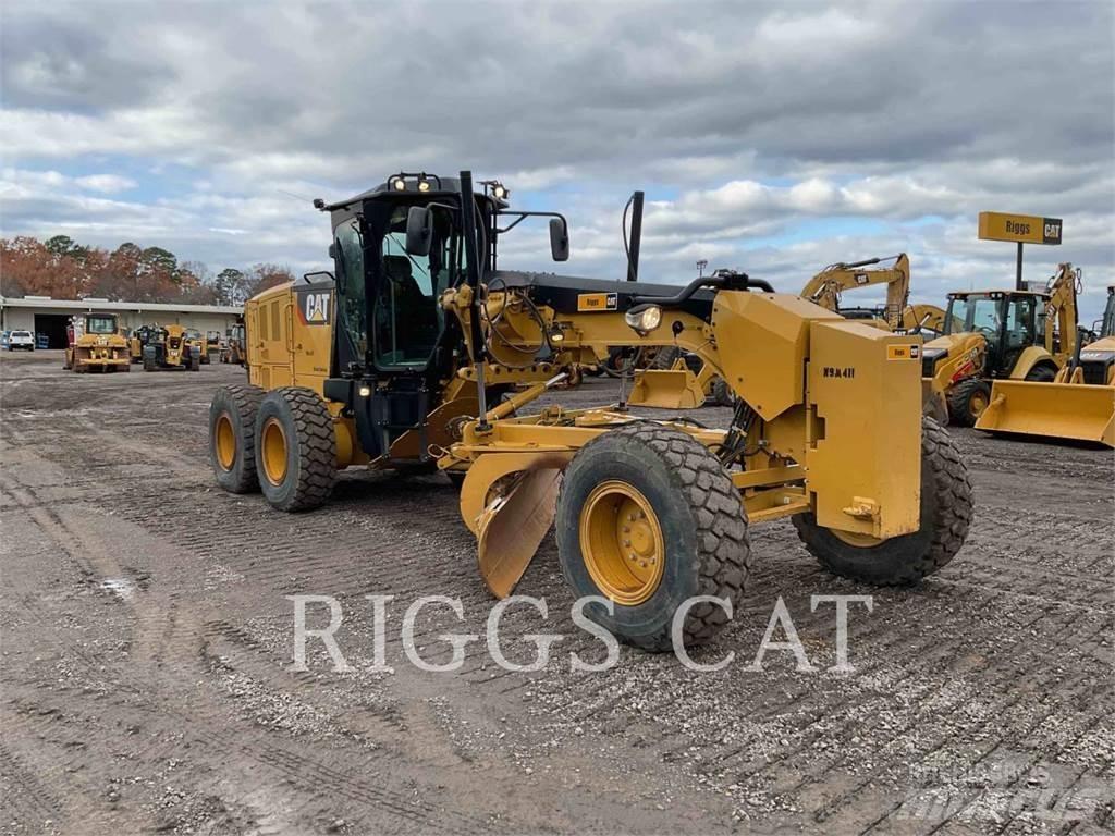 CAT 140M LC17 Równiarki