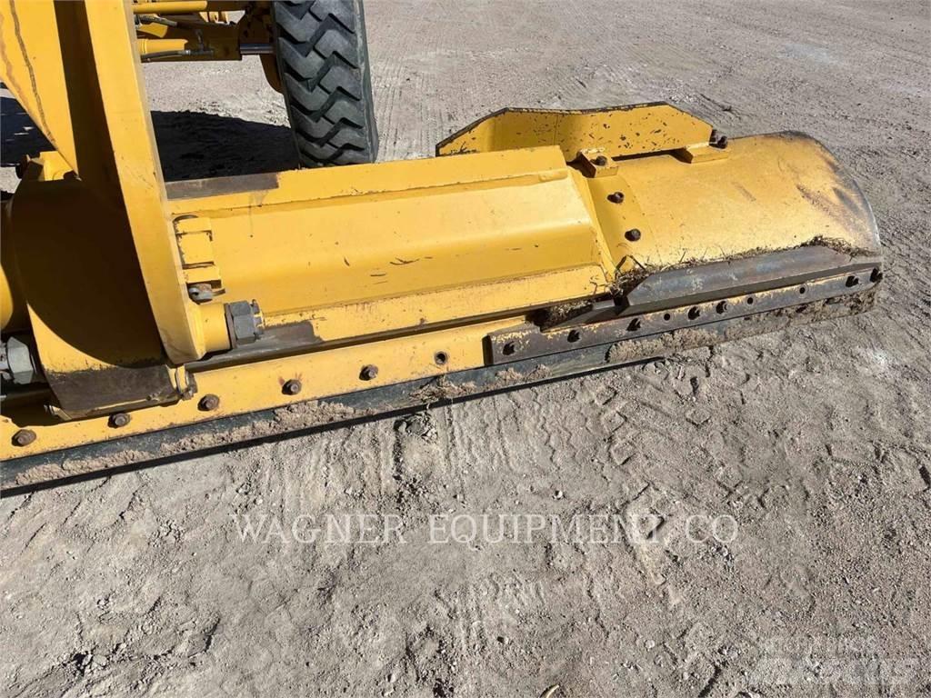 CAT 140M VHP+ Równiarki
