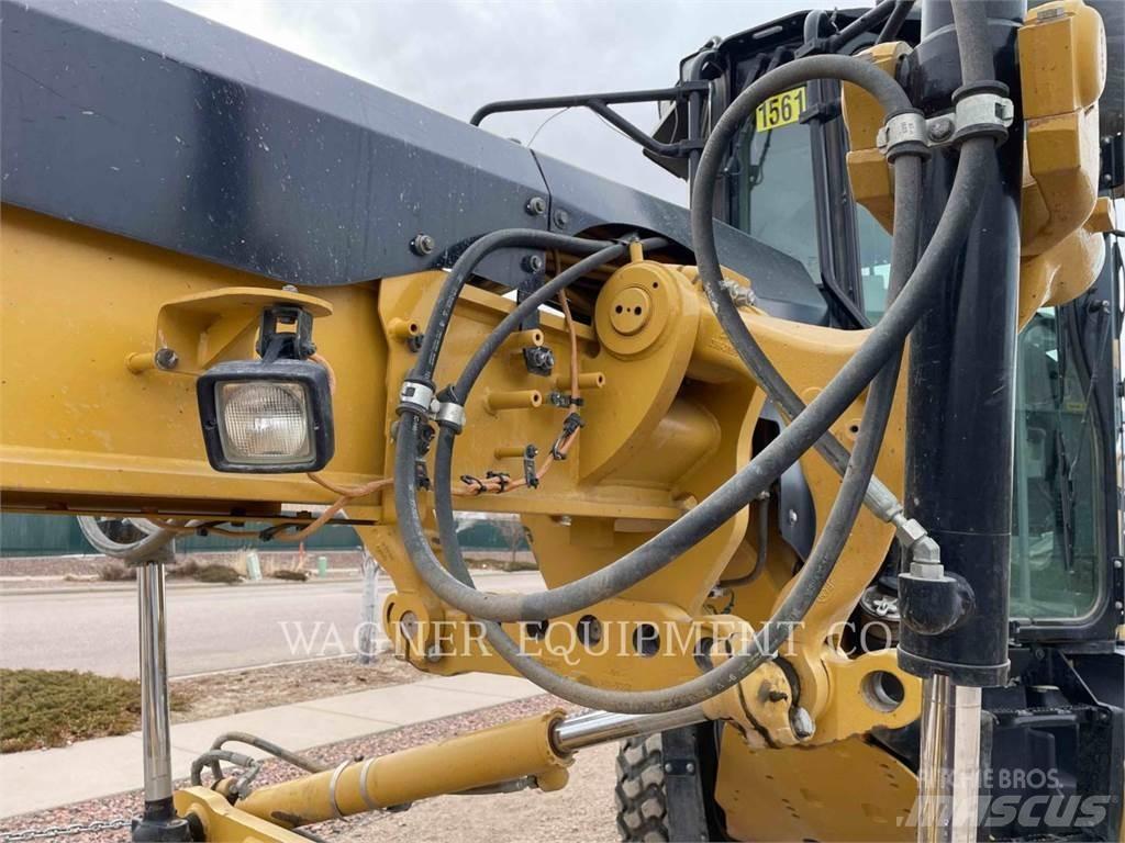 CAT 140M2 Równiarki