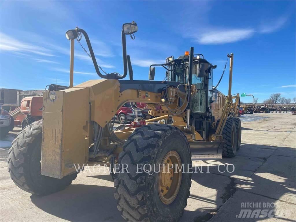 CAT 140M2 AWD Równiarki