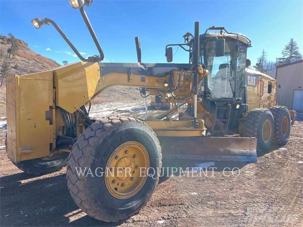 CAT 140M2 AWD Równiarki