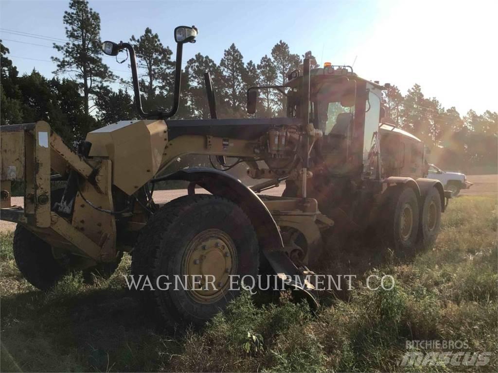CAT 140M2 AWD Równiarki