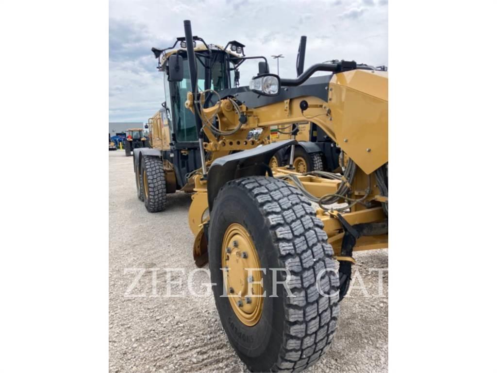CAT 140M2AWD Równiarki