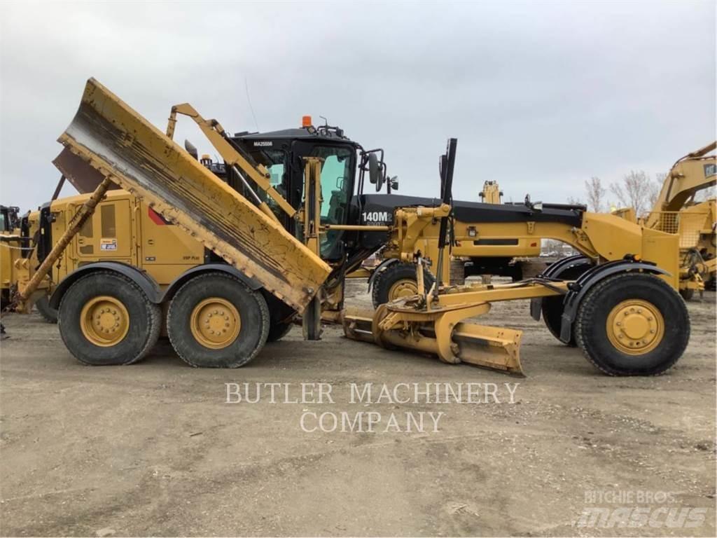 CAT 140M2AWD Równiarki