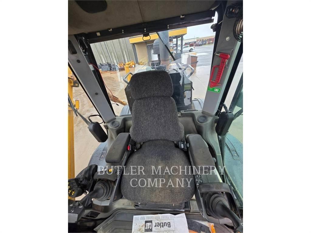 CAT 140M2VHP PLUS Równiarki