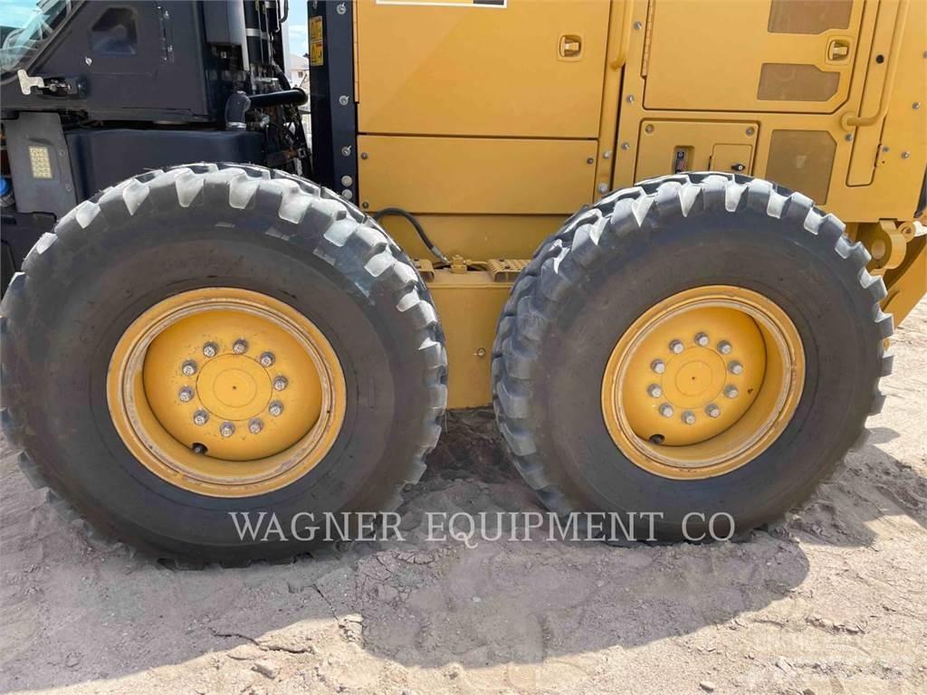 CAT 140M3 Równiarki