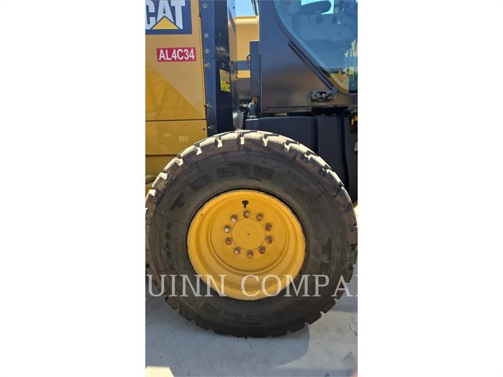 CAT 140M3 Równiarki