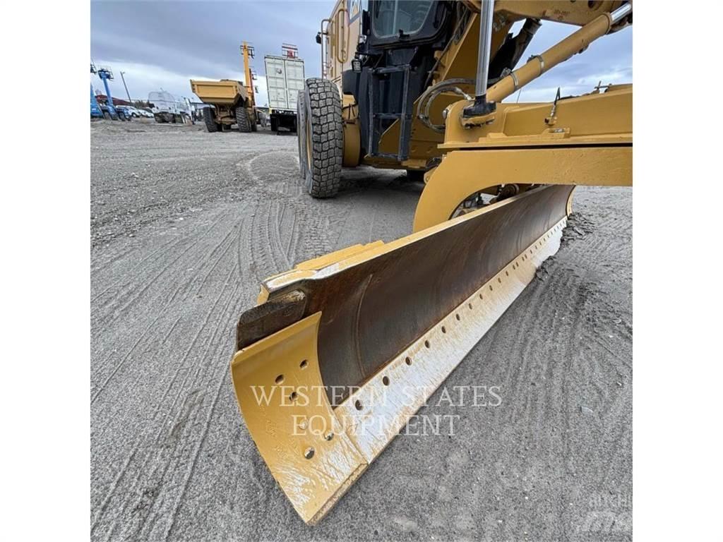 CAT 140M3 Równiarki