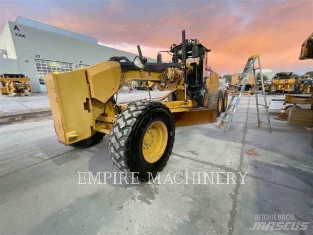 CAT 140M3 Równiarki