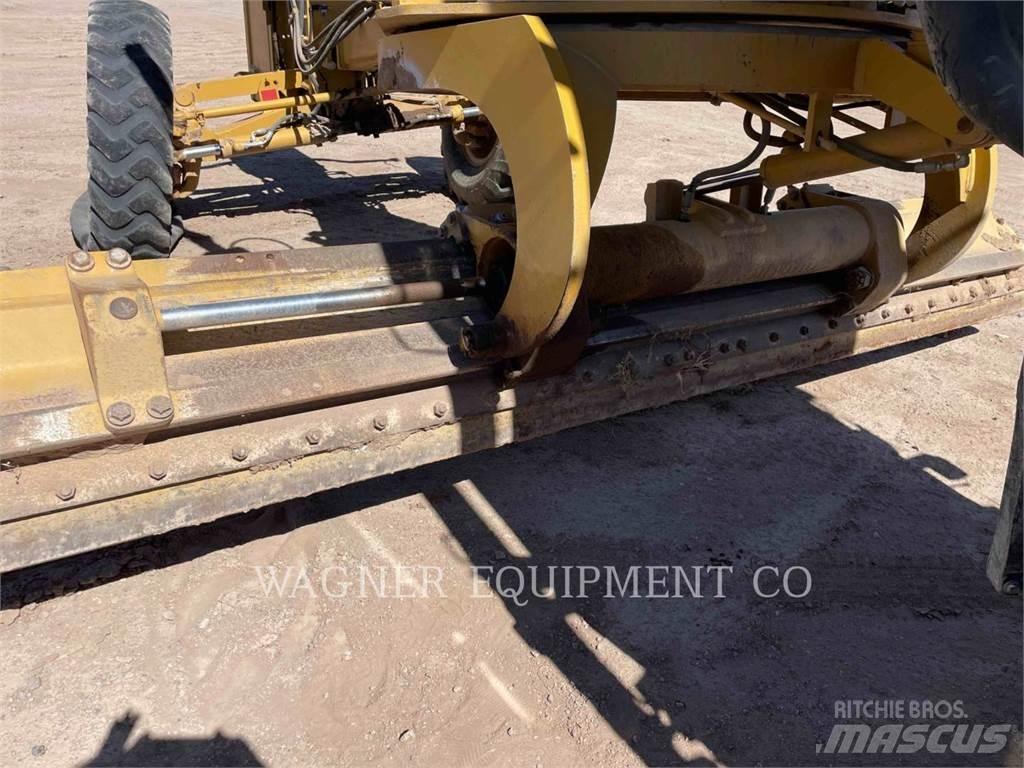 CAT 140M3 Równiarki