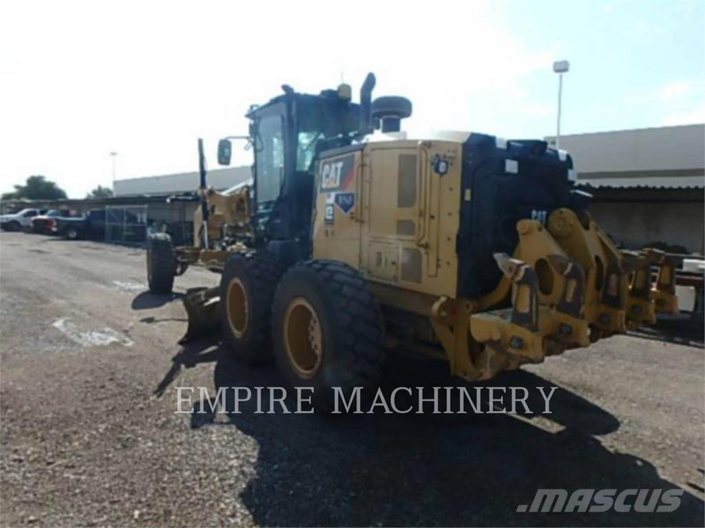 CAT 140M3 Równiarki