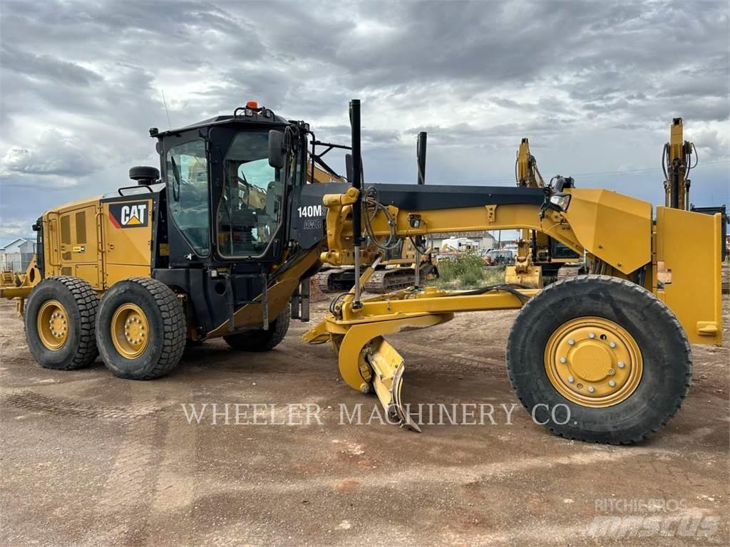 CAT 140M3 AWD Równiarki