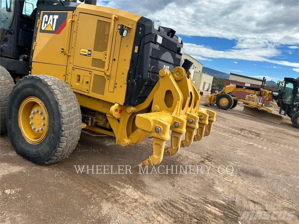 CAT 140M3 AWD Równiarki