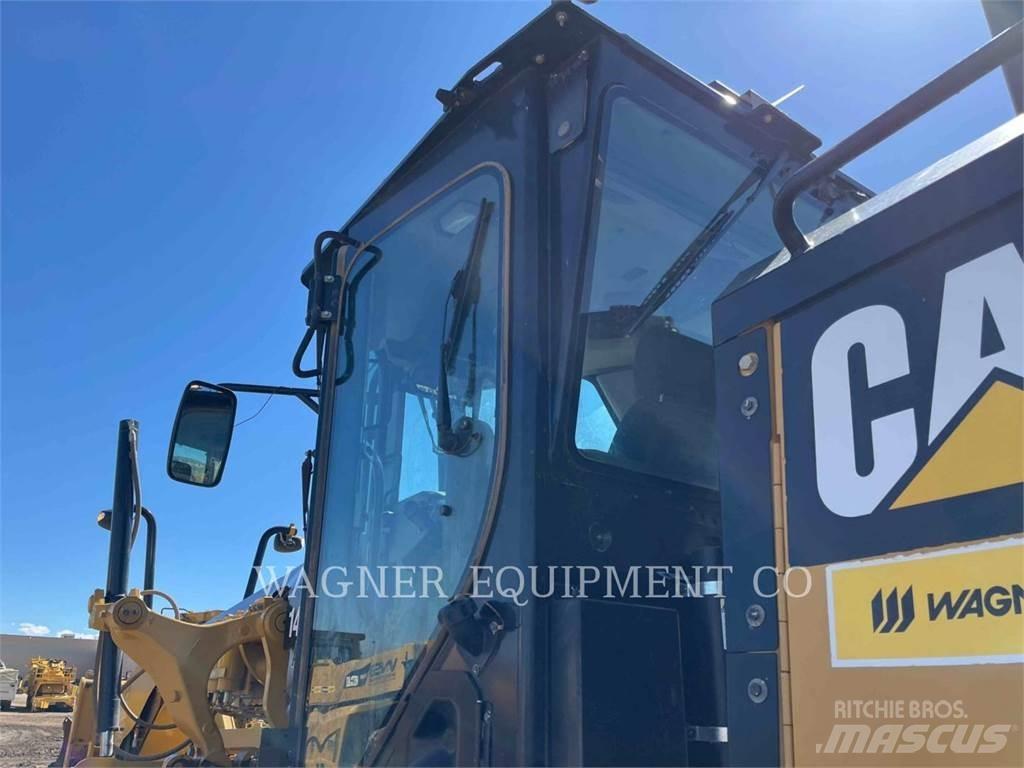 CAT 140M3 AWD Równiarki