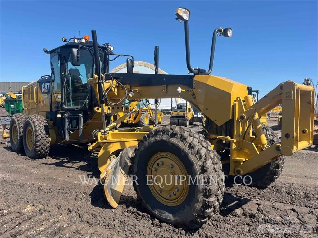 CAT 140M3 AWD Równiarki