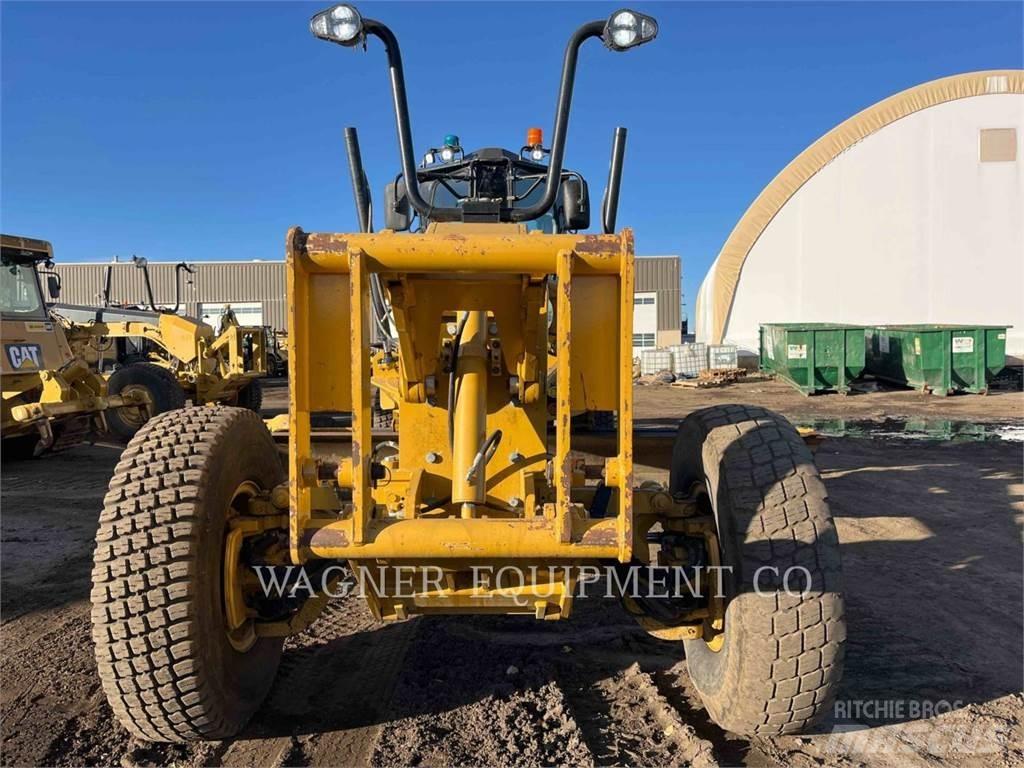 CAT 140M3 AWD Równiarki