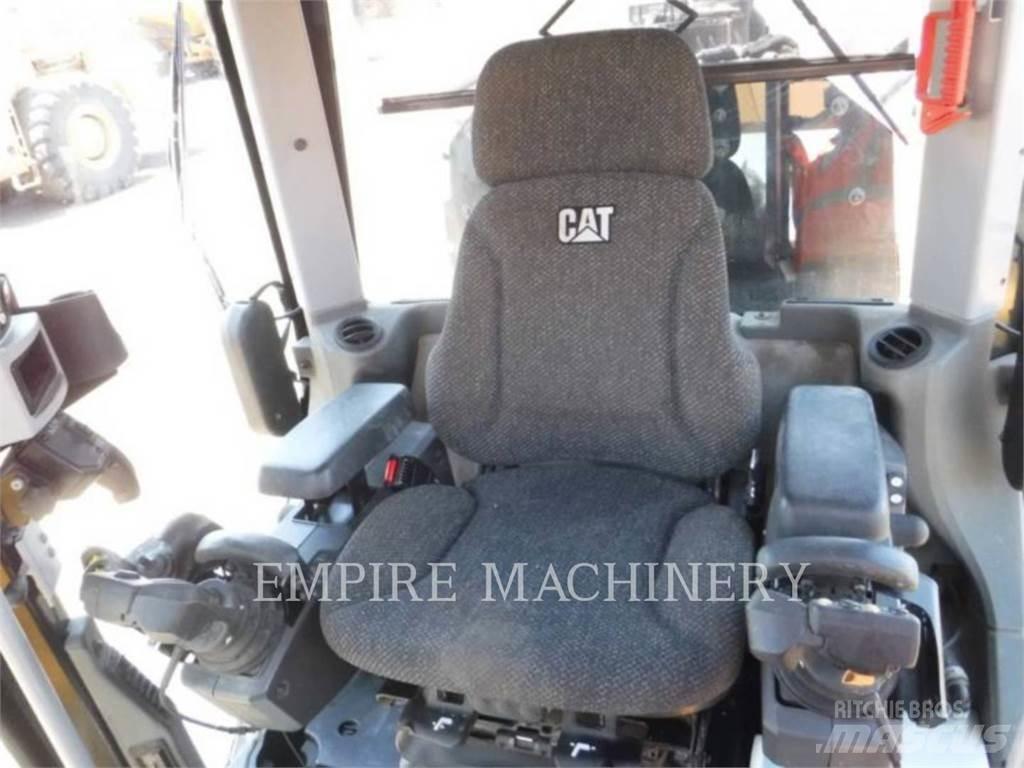 CAT 140M3 AWD Równiarki