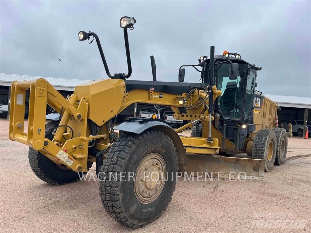 CAT 140M3 AWD Równiarki