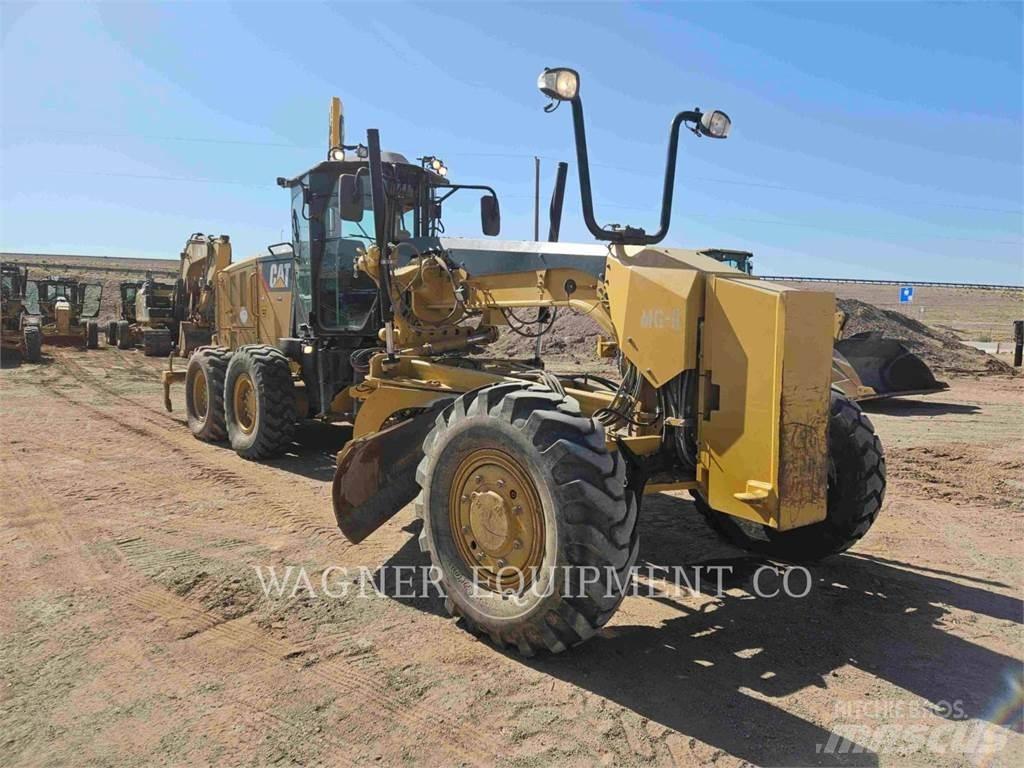 CAT 140M3 AWD Równiarki