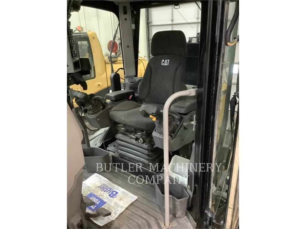 CAT 140M3 AWD Równiarki