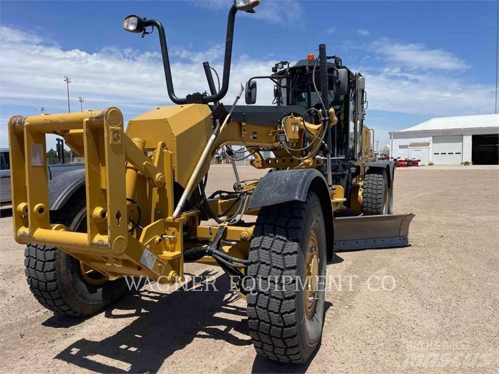 CAT 140M3 AWD Równiarki