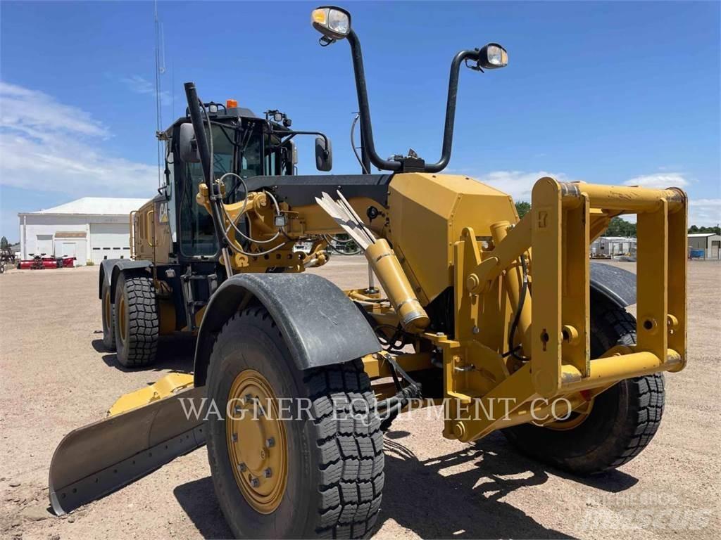 CAT 140M3 AWD Równiarki