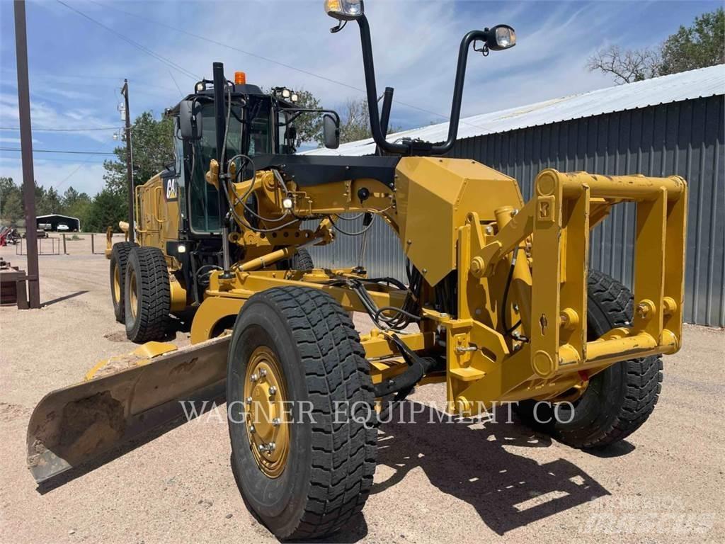 CAT 140M3 AWD Równiarki