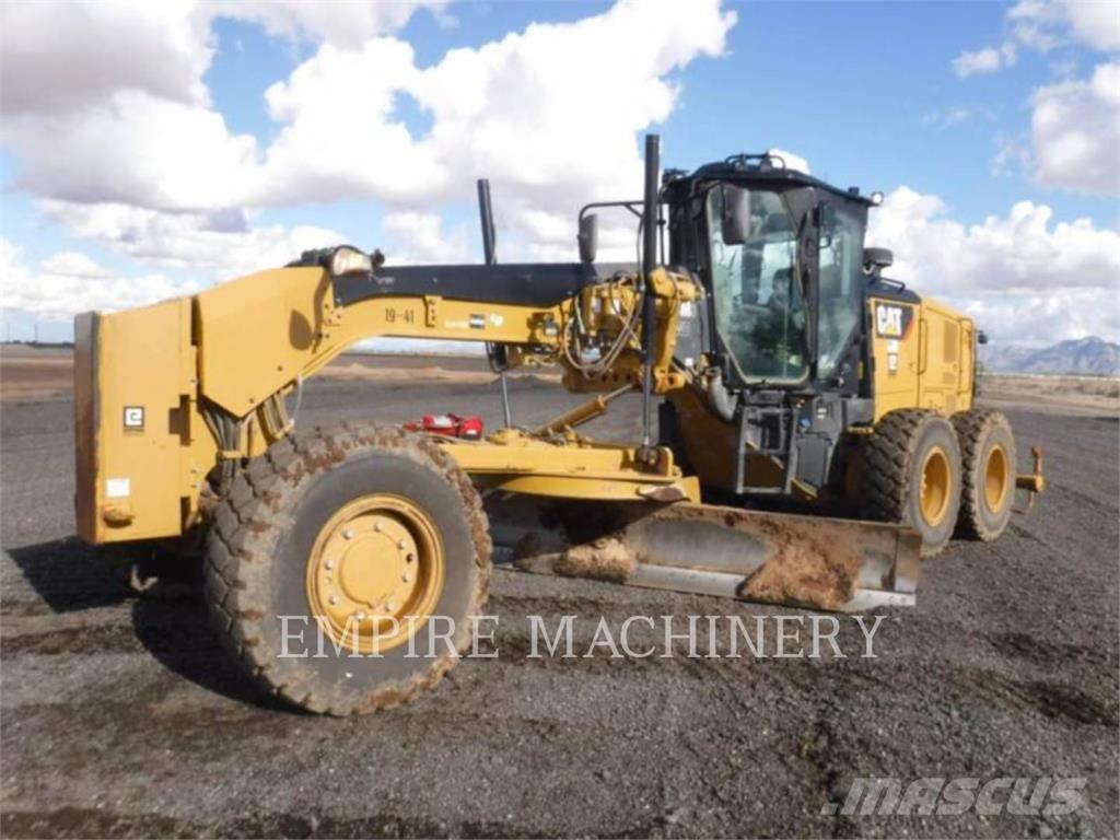 CAT 140M3 AWD Równiarki