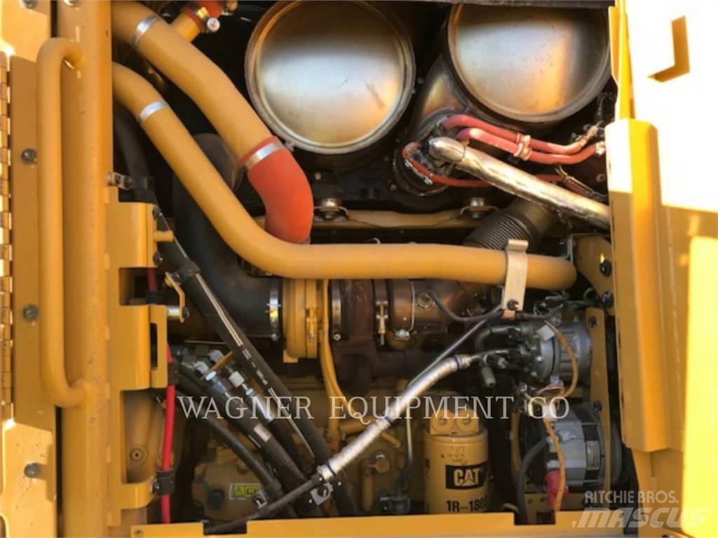 CAT 140M3 AWD Równiarki