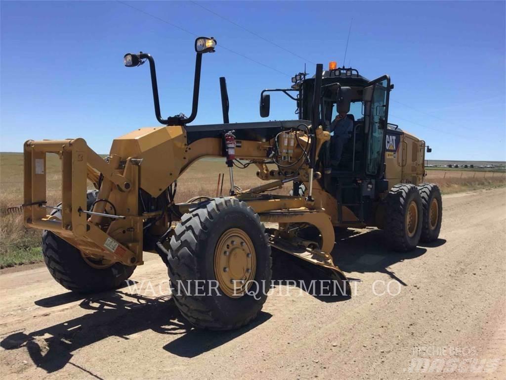 CAT 140M3 AWD Równiarki