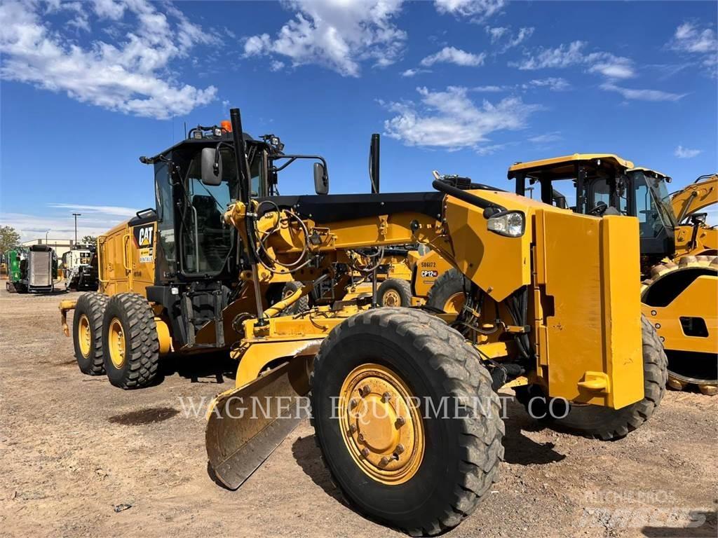 CAT 140M3 AWD Równiarki