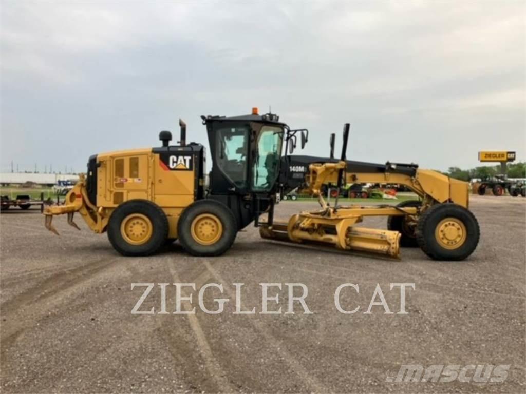 CAT 140M3AWD Równiarki