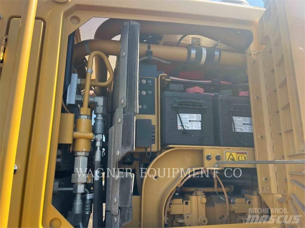 CAT 140M3AWD Równiarki