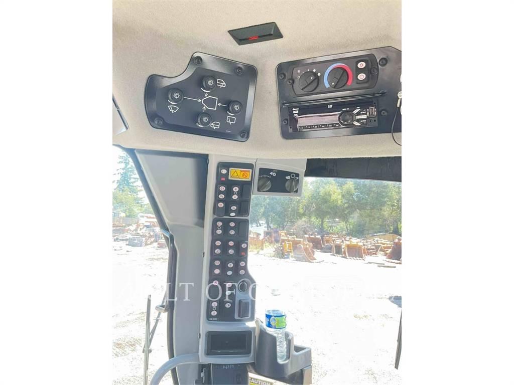 CAT 140M3AWD Równiarki