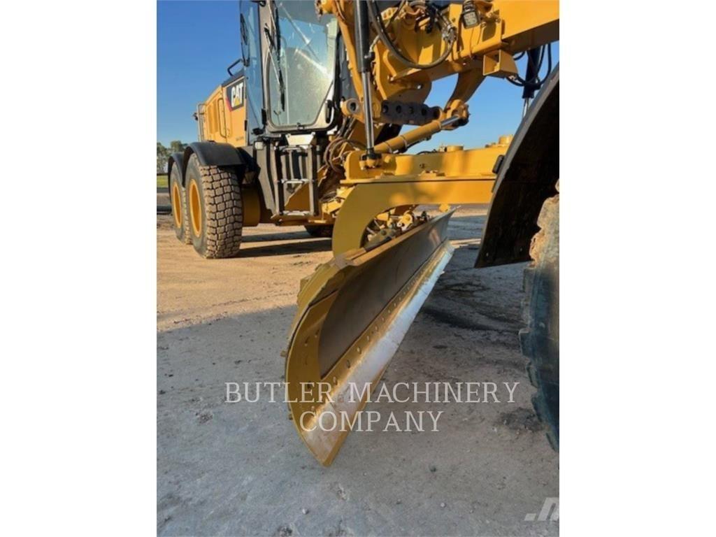 CAT 140M3AWD Równiarki