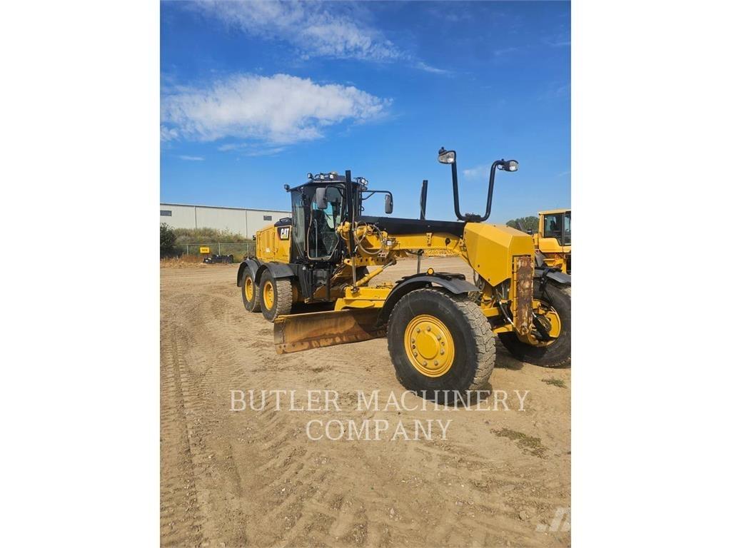 CAT 140M3AWD Równiarki