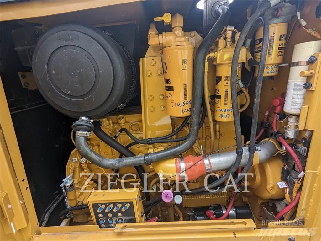 CAT 14M Równiarki