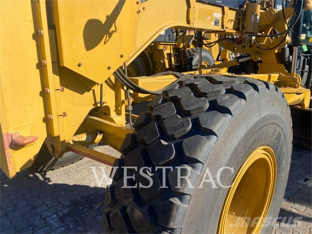 CAT 14M Równiarki