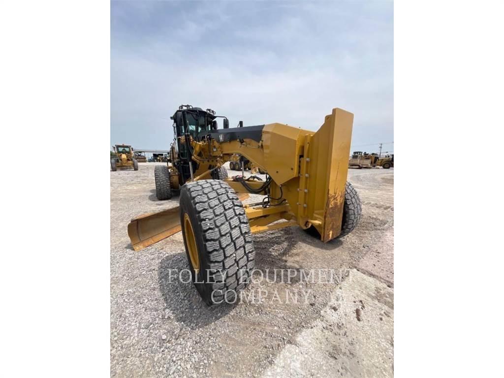 CAT 14M3A Równiarki