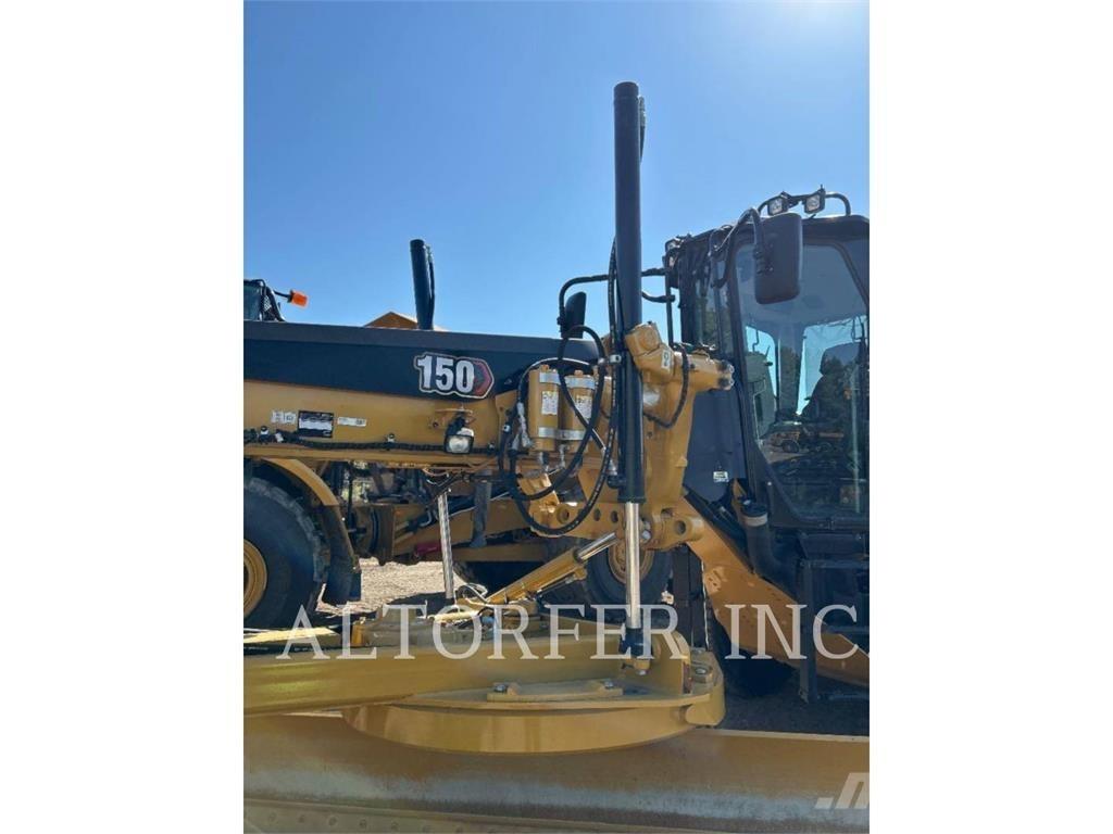 CAT 150-15AWD Równiarki