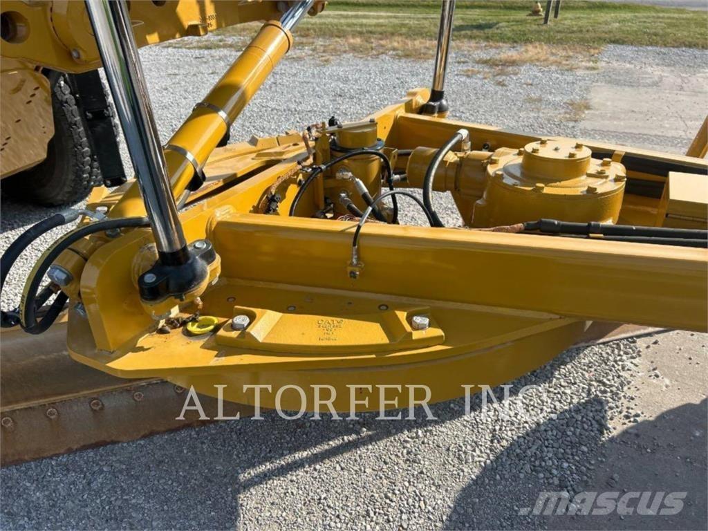 CAT 150-15AWD Równiarki