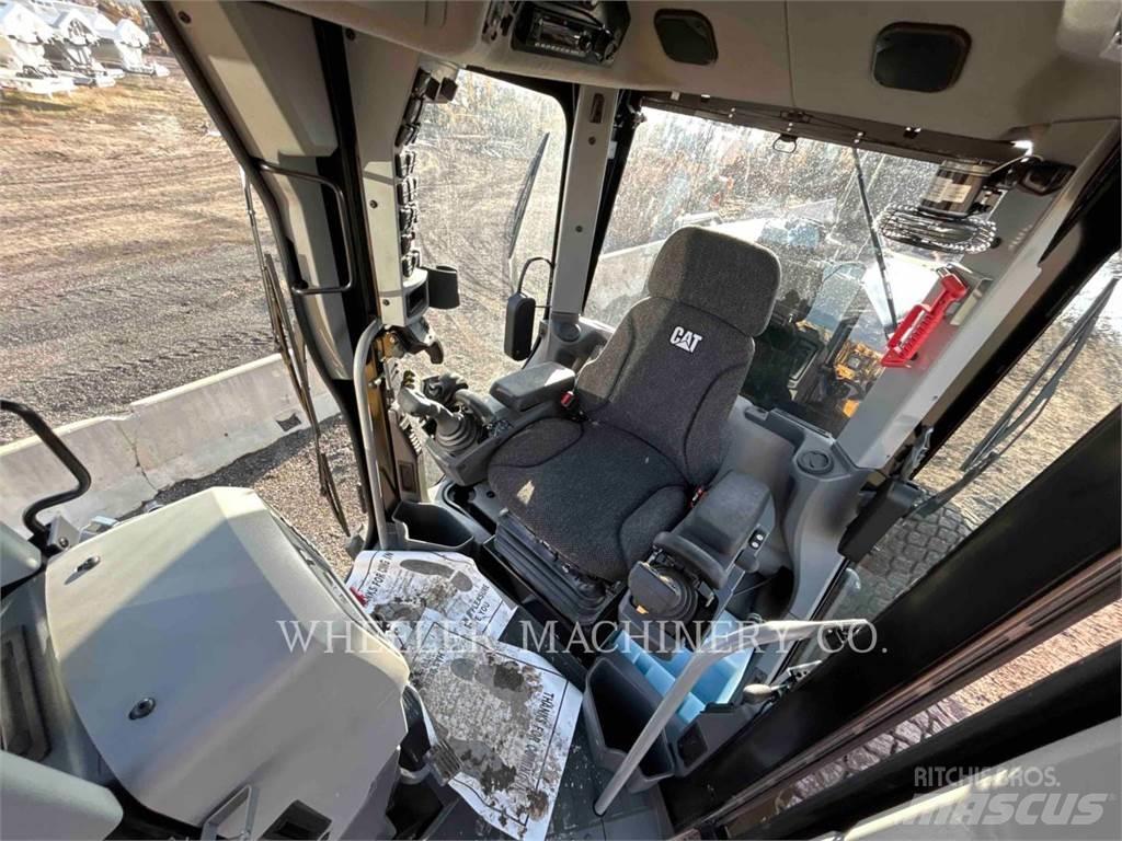CAT 150 AWD Równiarki