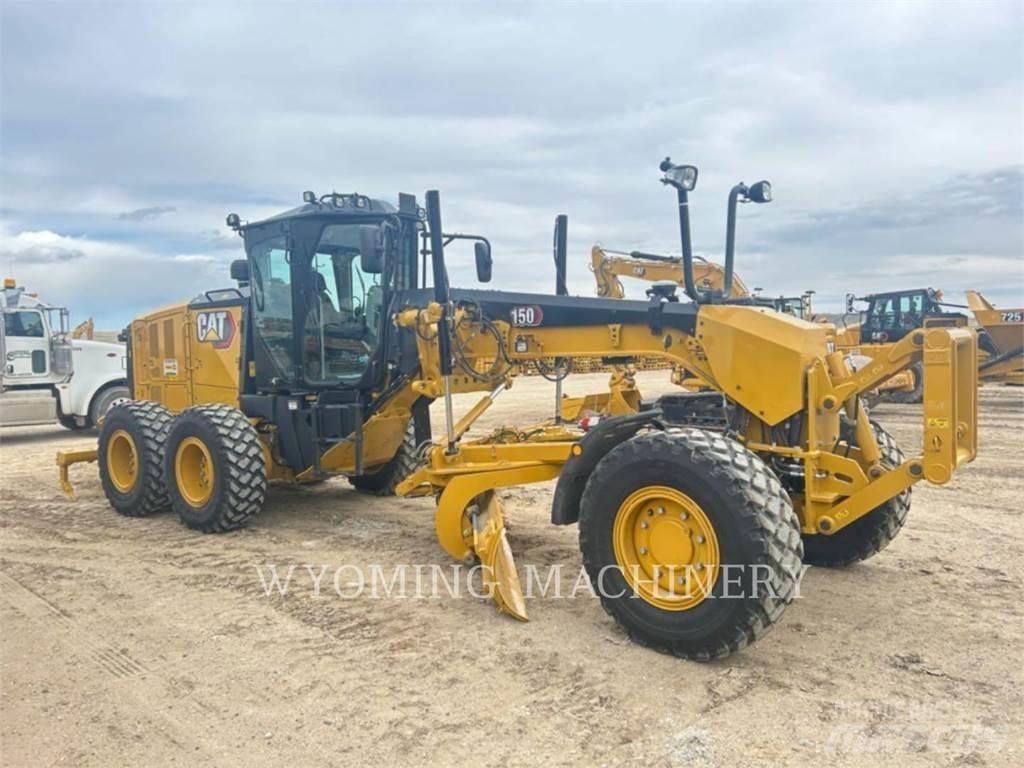 CAT 150 AWD Równiarki